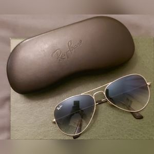Ray-Ban Aviator Sunglasses